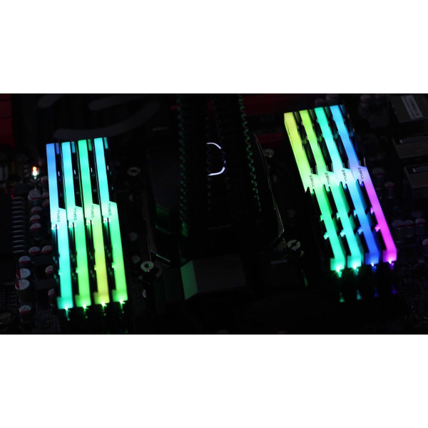 Pamięć - G.SKILL Trident Z RGB AMD 16GB [2x8GB 3200MHz DDR4 CL16 XMP 2.0 1.35V DIMM]