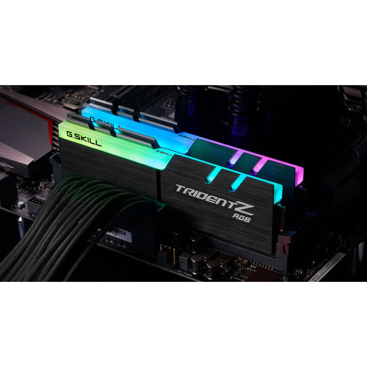 Zestaw pamięci G.SKILL TridentZ RGB F4-3600C16D-32GTZRC (DDR4 DIMM; 2 x 16 GB; 3600 MHz; CL16)