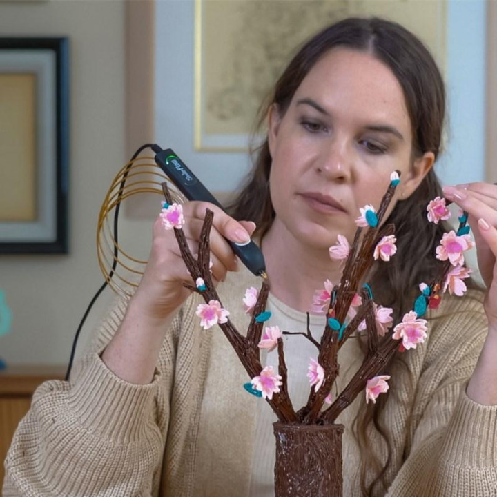 3DOODLER FLOW ESSENTIALS ZESTAW DŁUGOPISU DO DRUKOWANIA 3D + 8 SZT RÓŻNOKOLOROWYCH SZPUL FILAMENTU 1 75MM FLOW