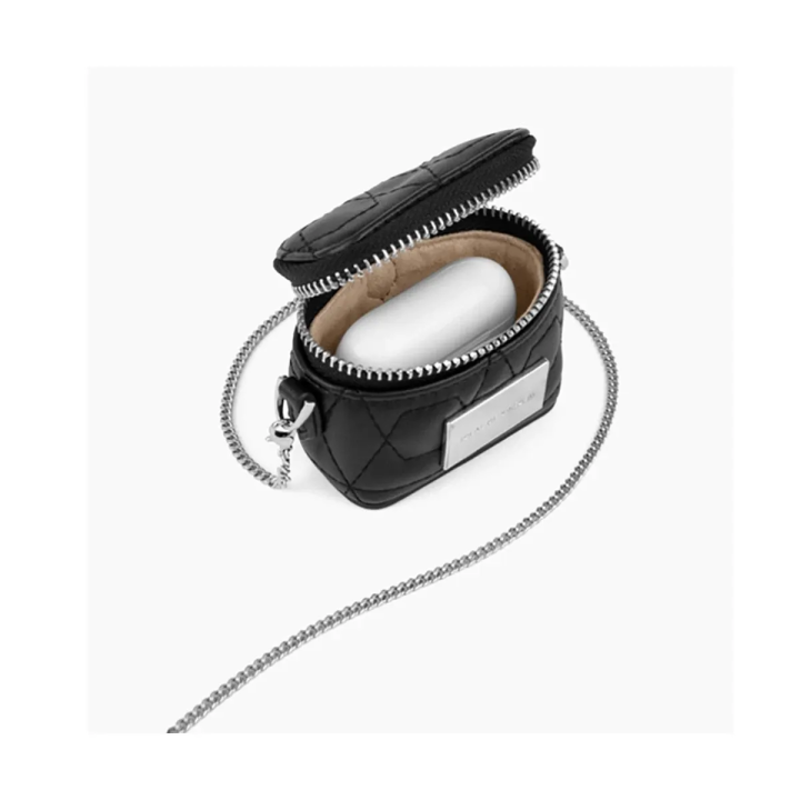 Ideal of Sweden Poppy AirPods Zip Bag Quilted Black uniwersalne